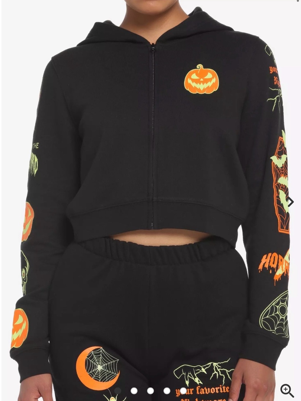 Halloween Graphic Cropped Zip Hoodie - Black